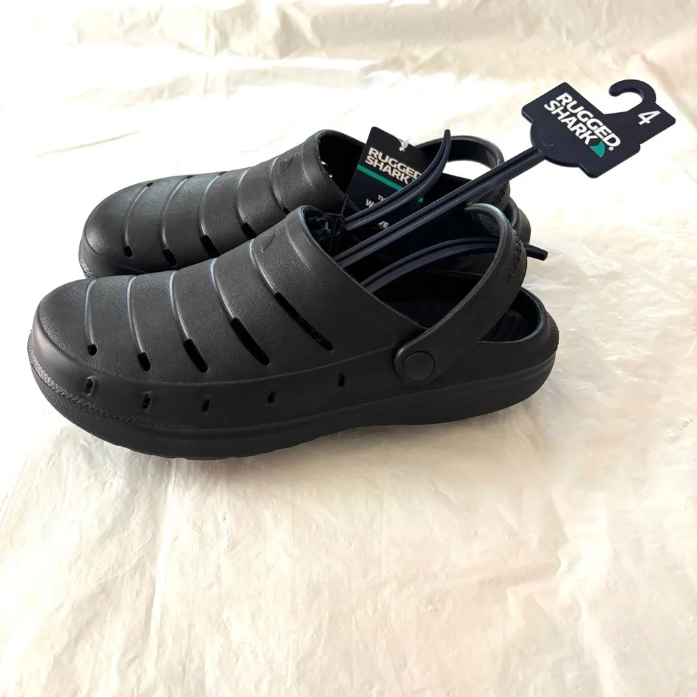 NWT Rugged Shark Kids Cove Black Sandals SZ 4